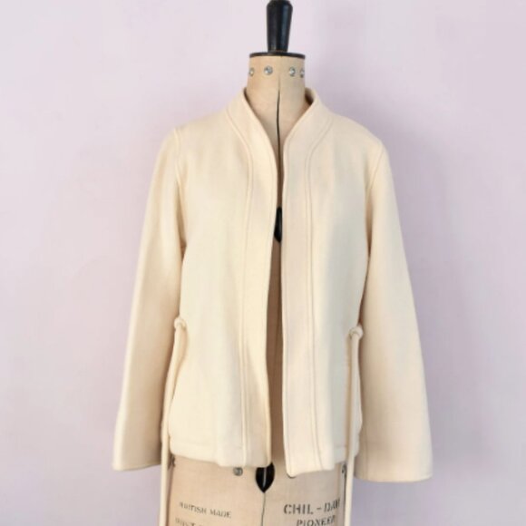 Unique vintage Mansfield cream wool wrap jacket coat - Picture 5 of 5